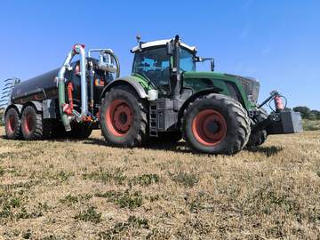 Tractor con cisterna de purines nueva